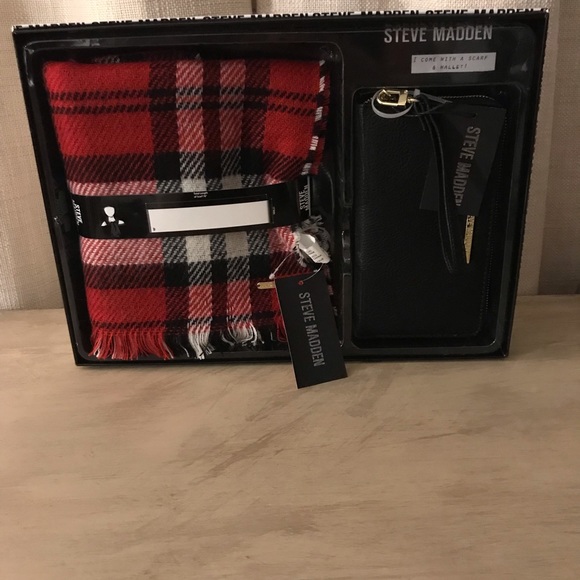 steve madden scarf gift set